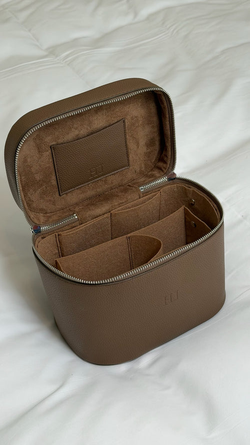 HJ BEAUTY CASE